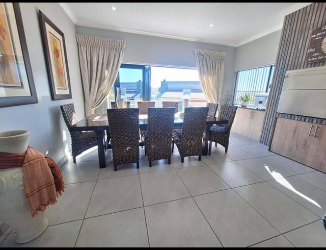 3 BEDROOM HOUSE FOR SALE IN HARTENBOS HEUWELS